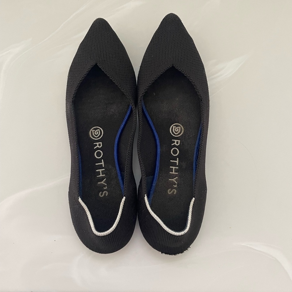 Used Rothy's Black Pointed Knit Flat with White Trim